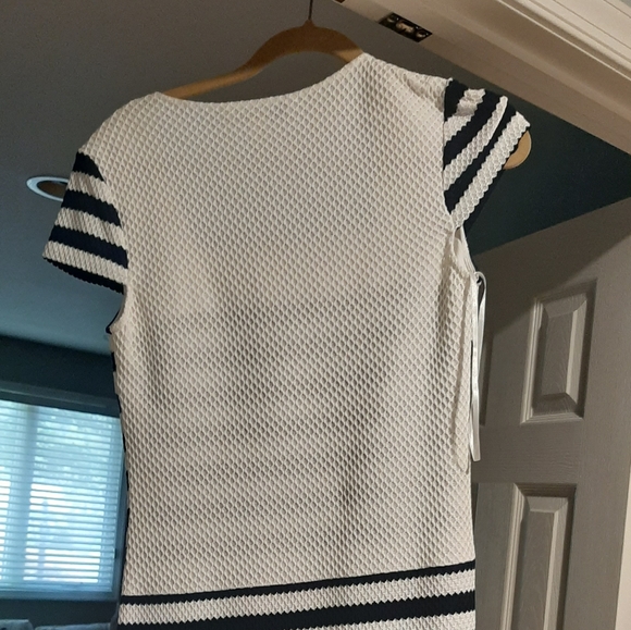 Dress - Picture 7 of 7